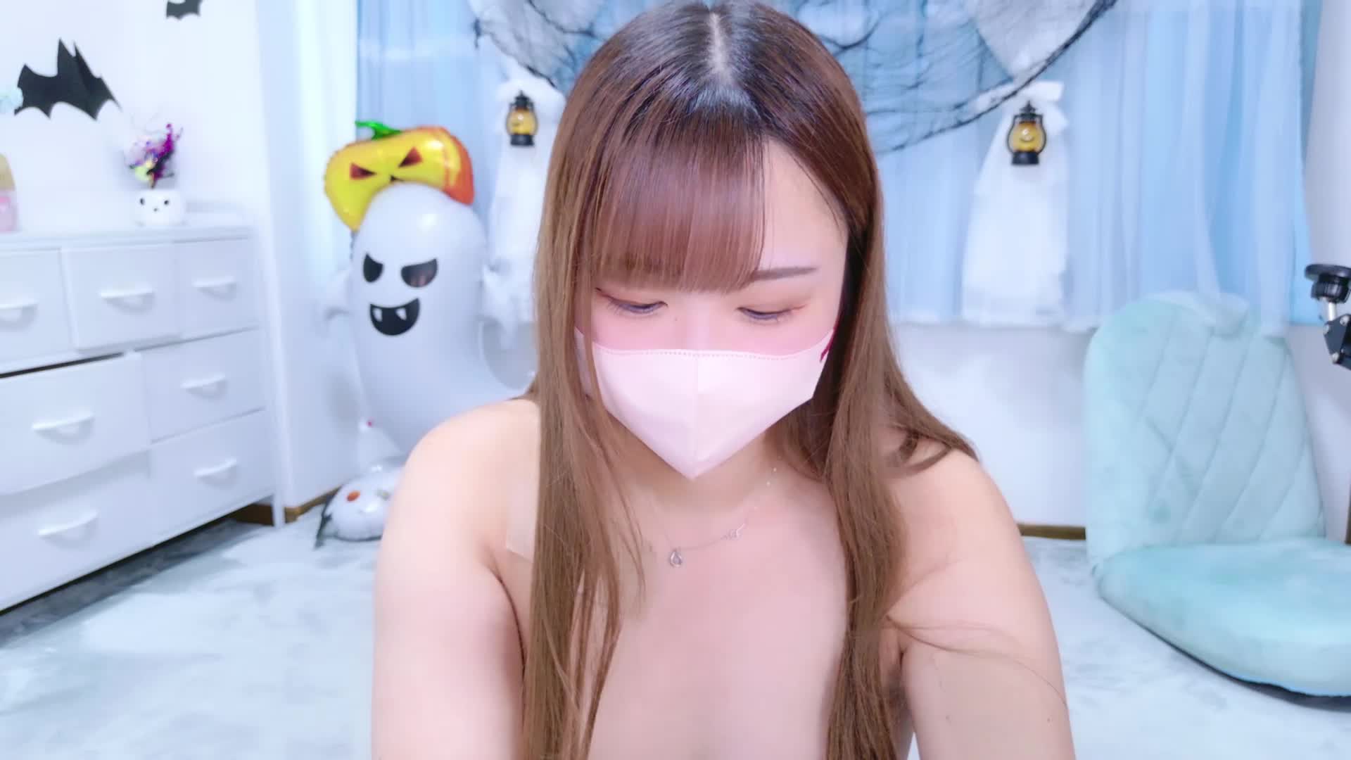 MAIKA_pyon