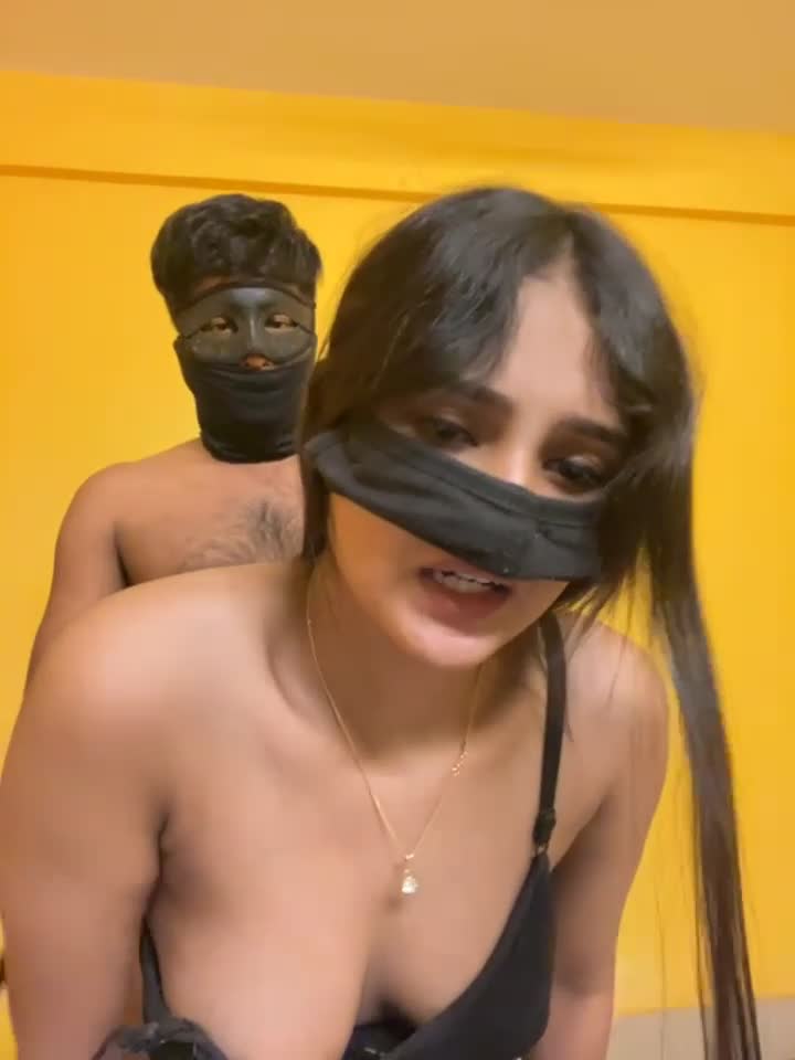 Hotcouple012