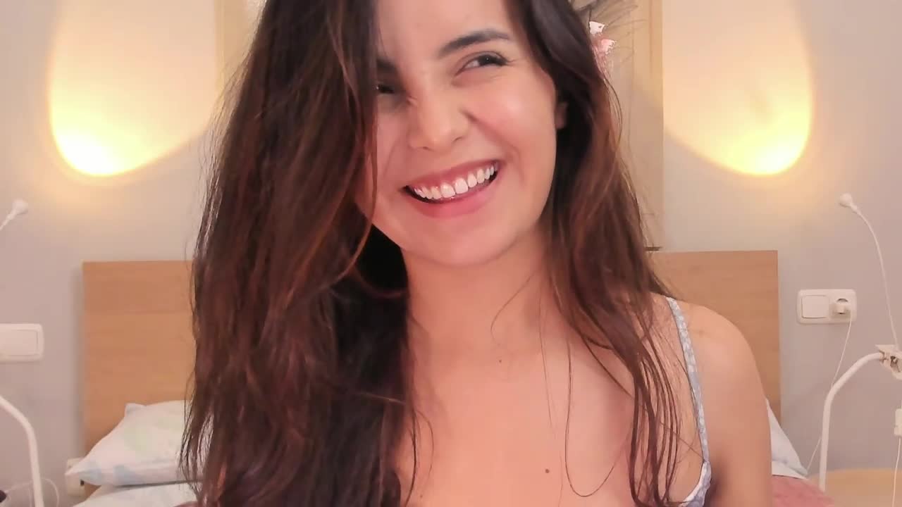 raychell_black - Chaturbate - 2025-04-23T17:26:53